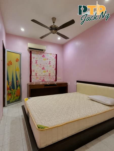 2-storey Terraced House for Sale in Taman Inderawasih (Perai) - Jack Ng - Bedroom - PropertyGuru.com.my