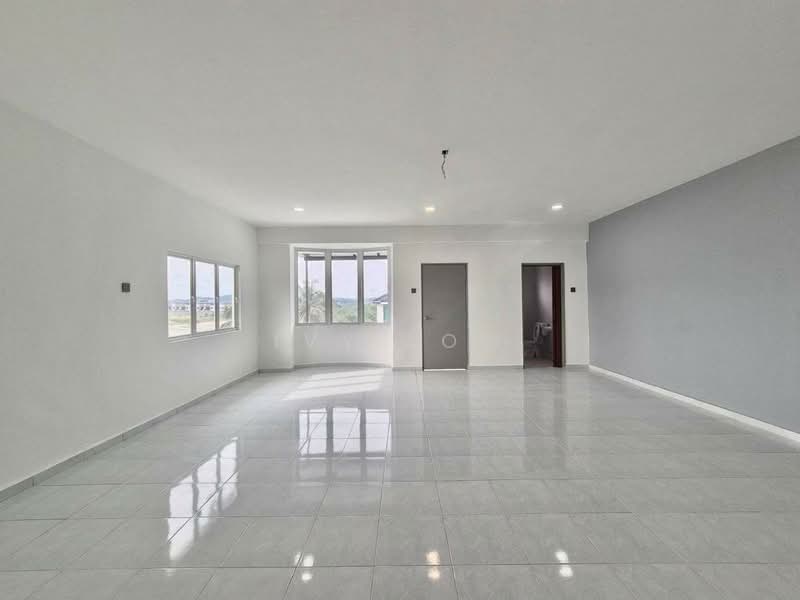Rumah Teres 2.5 Tingkat untuk Dijual di Taman Pulai Utama (Skudai) - Ivy Low - Living Room - PropertyGuru.com.my
