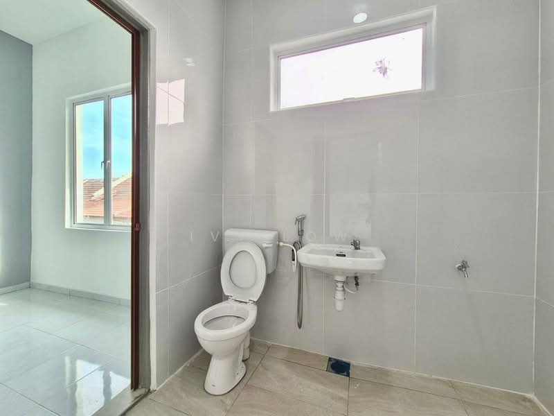 Rumah Teres 2.5 Tingkat untuk Dijual di Taman Pulai Utama (Skudai) - Ivy Low - Bathroom - PropertyGuru.com.my