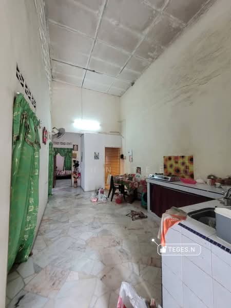 1-storey Terraced House for Sale in Kapar (Selangor) - John Tee - Kitchen - PropertyGuru.com.my
