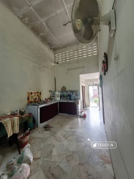 1-storey Terraced House for Sale in Kapar (Selangor) - John Tee - Kitchen - PropertyGuru.com.my