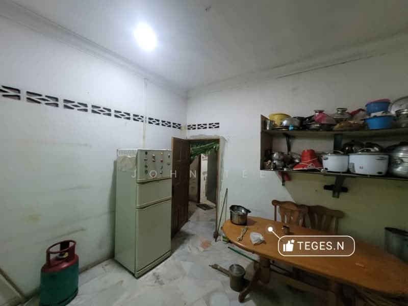 1-storey Terraced House for Sale in Kapar (Selangor) - John Tee - Kitchen - PropertyGuru.com.my