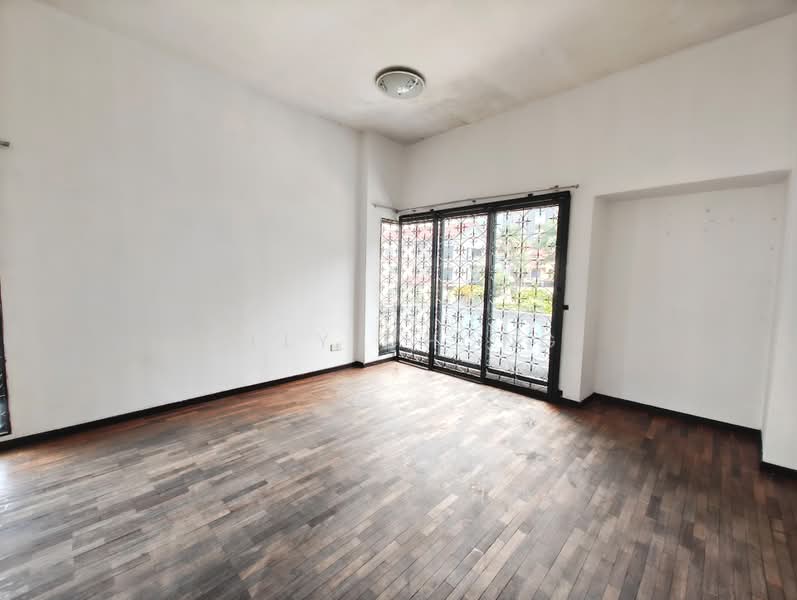 3-storey Terraced House for Sale in Taman Esplanad (Bukit Jalil) - Elly Chong - PropertyGuru.com.my