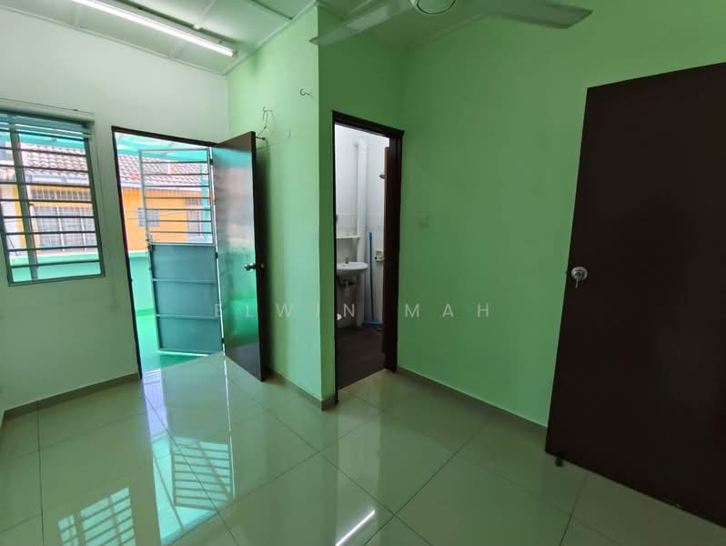 Rumah Teres 2 Tingkat untuk Dijual di Bukit Sentosa (Rawang) - Elwin Mah - Interior - PropertyGuru.com.my