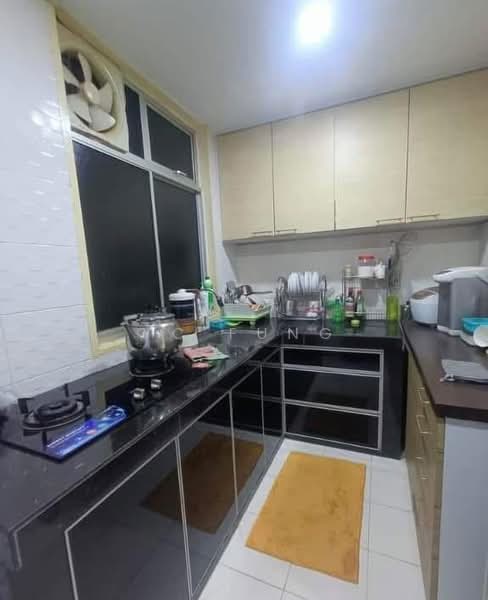 Apartment for Rent at Villa Krystal @ Bandar Selesa Jaya - YC Fung - Kitchen - PropertyGuru.com.my