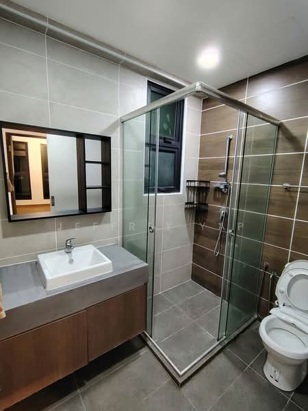 Condominium for Rent at Hillcrest Heights - Jeffrey Yap - Bathroom - PropertyGuru.com.my