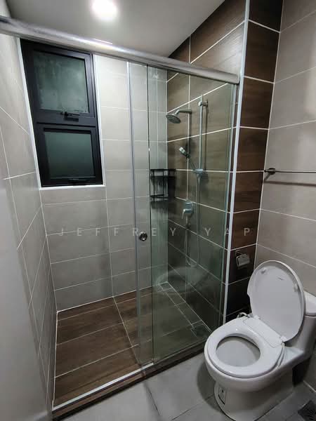 Condominium for Rent at Hillcrest Heights - Jeffrey Yap - Bathroom - PropertyGuru.com.my