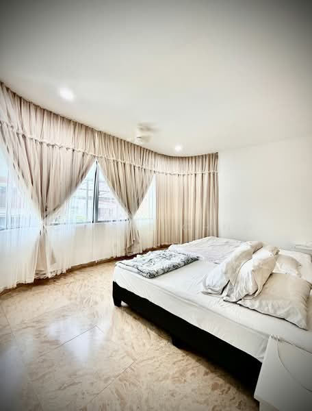 Rumah Teres 3 Tingkat untuk Dijual di Batu Ferringhi (Penang) - Cheryl Chng - Bedroom - PropertyGuru.com.my