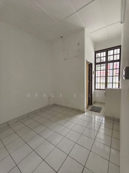 1-storey Terraced House for Rent in Taman Molek (Johor Bahru) - Grace Ella - PropertyGuru.com.my