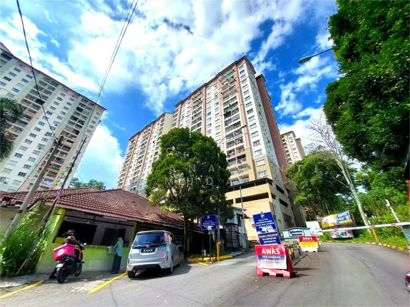 Apartment for Sale at Lakeview Apartments - Faliyana binti Muda - PropertyGuru.com.my