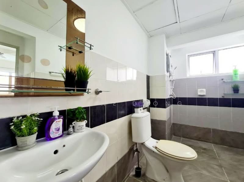 Service Residence for Rent at Koi Kinrara - Joanne Diong - Bathroom - PropertyGuru.com.my