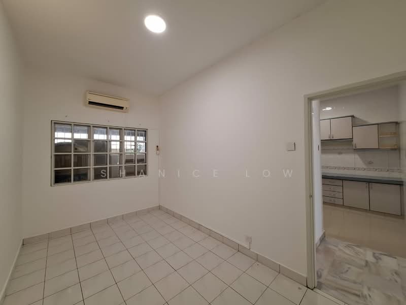 2.5-storey Terraced House for Sale in Bayan Hill Homes (Puchong) - Shanice Low - Kitchen - PropertyGuru.com.my