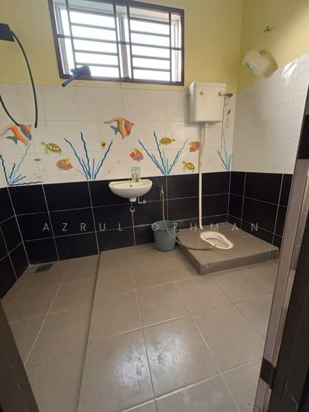 Semi-Detached House for Sale in Batu Kikir (Negeri Sembilan) - Azrul Othman - Bathroom - PropertyGuru.com.my