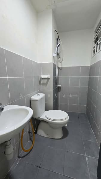 Service Residence for Rent at Kita Impian @ Cybersouth - Sya Rusli - Bathroom - PropertyGuru.com.my