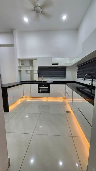 Rumah Banglo untuk Dijual di Taman Desa Tebrau (Tebrau) - Yunn Fang - Kitchen - PropertyGuru.com.my