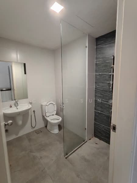 Servis Apartment untuk Disewa di Pearl Suria - Chris Sun - Bathroom - PropertyGuru.com.my