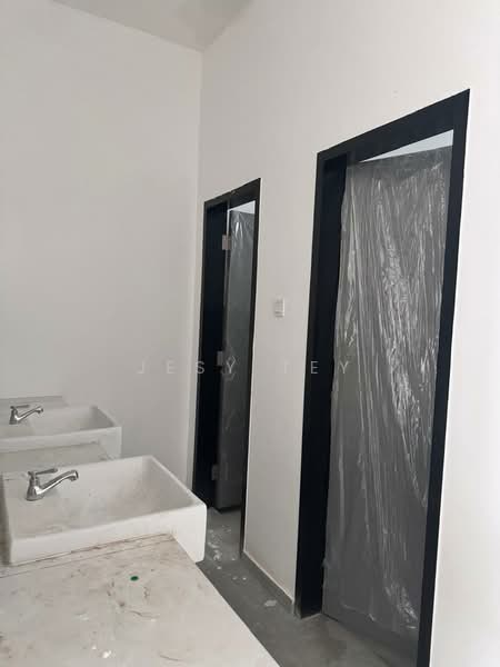 Shop for Rent in Setia Tropika (Johor Bahru) - Jesy Tey - Bathroom - PropertyGuru.com.my