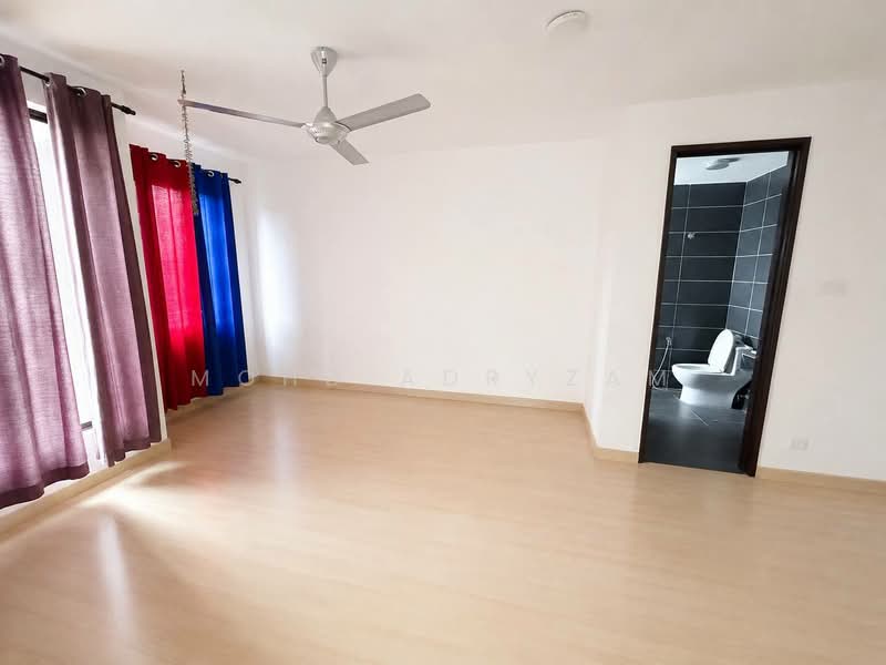 Rumah Bandar untuk Dijual di Shah Alam (Selangor) - Mohd Adryzam - Bathroom - PropertyGuru.com.my