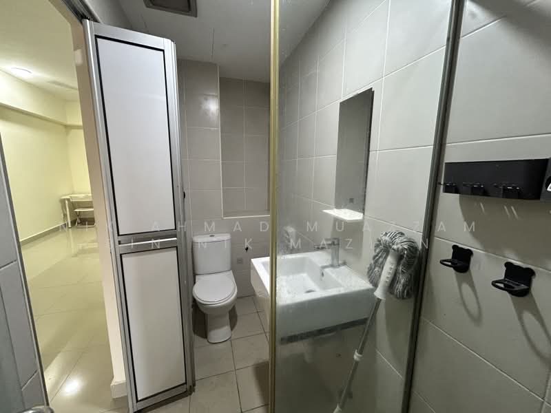 Servis Apartment untuk Disewa di Suria Jelutong - Nik Ahmad Muazzam Bin Nik Mazlan - Bathroom - PropertyGuru.com.my