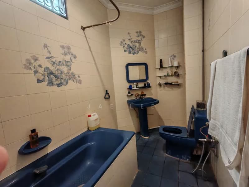 Semi-Detached House for Sale in Tanjung Bungah (Penang) - Jae Lee - Bathroom - PropertyGuru.com.my