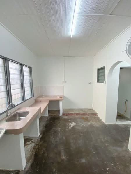 2-storey Terraced House for Sale in Taman Intan Kluang (Kluang) - Jane Poh - Kitchen - PropertyGuru.com.my