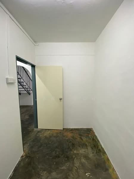 2-storey Terraced House for Sale in Taman Intan Kluang (Kluang) - Jane Poh - Corridor - PropertyGuru.com.my