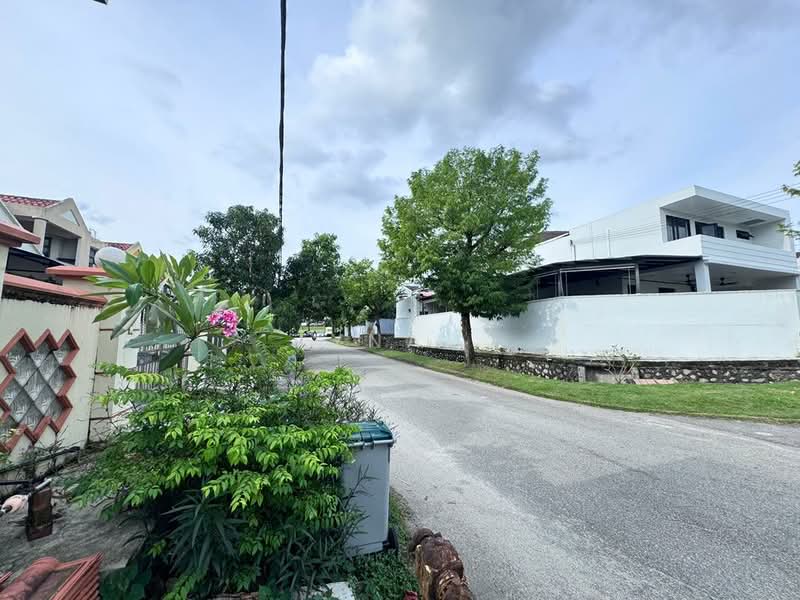 Rumah Teres 2 Tingkat untuk Dijual di Bandar Cemerlang (Ulu Tiram) - Tyna . - Exterior - PropertyGuru.com.my