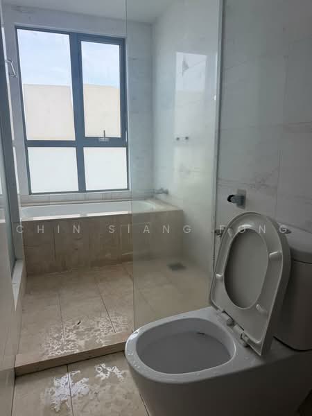 Kondominium untuk Disewa di Silverscape Residences - Chin Siang Fong - Bathroom - PropertyGuru.com.my