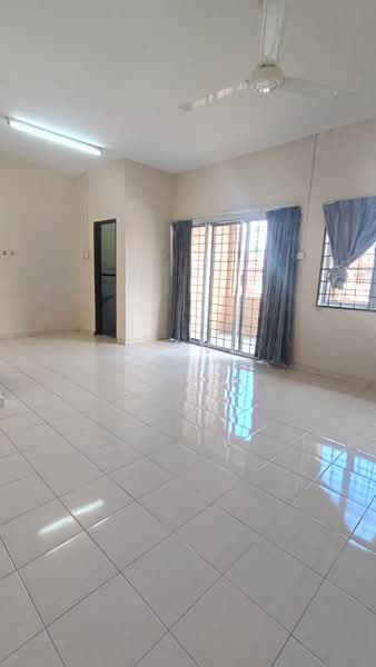 Rumah Teres 2 Tingkat untuk Dijual di Seremban City Centre (Seremban) - Irene Siew - Living Room - PropertyGuru.com.my
