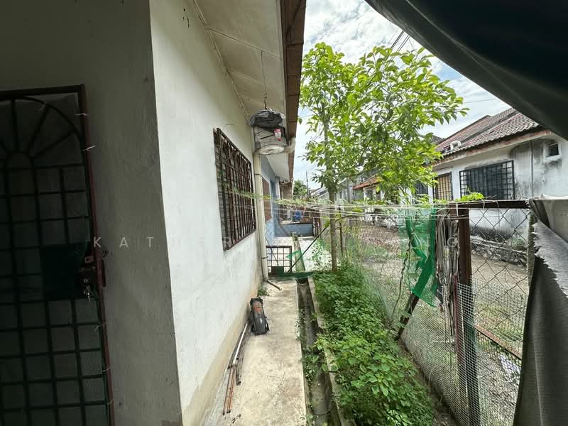 1-storey Terraced House for Sale in Rawang (Selangor) - Katherine Leong - Exterior - PropertyGuru.com.my