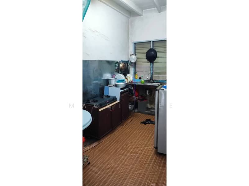 2-storey Terraced House for Sale in Taman Nora (Ulu Tiram) - Maggie Lee - Kitchen - PropertyGuru.com.my