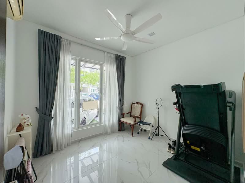 Rumah Teres 3 Tingkat untuk Dijual di Bukit Jelutong (Shah Alam) - Zulhilmi . - PropertyGuru.com.my