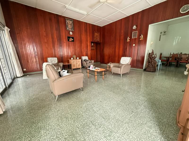 Rumah Banglo untuk Dijual di Seksyen 12 (Petaling Jaya) - Bernard Yeo - Living Room - PropertyGuru.com.my