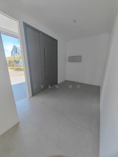 Bungalow for Sale in La Promenade (Samarahan) - Ivan Ho - Entrance - PropertyGuru.com.my