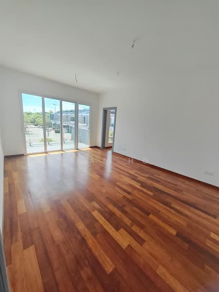 Bungalow for Sale in La Promenade (Samarahan) - Ivan Ho - Living Room - PropertyGuru.com.my