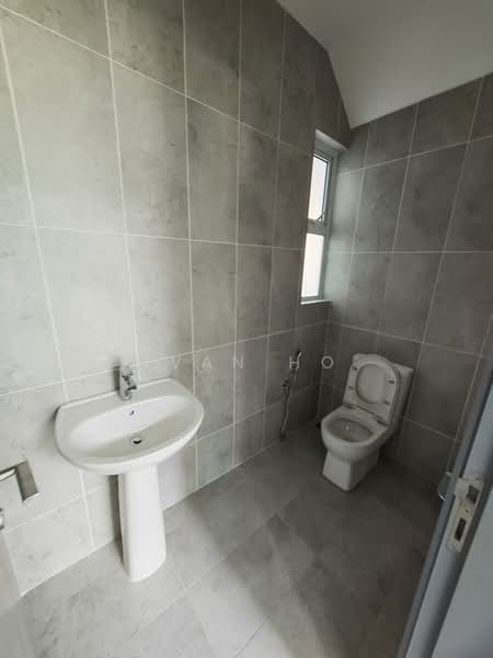 Bungalow for Sale in La Promenade (Samarahan) - Ivan Ho - Bathroom - PropertyGuru.com.my
