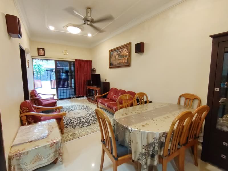 Rumah Teres 1 Tingkat untuk Dijual di Taman Kota Cheras (Cheras) - May Chan - Living Room - PropertyGuru.com.my