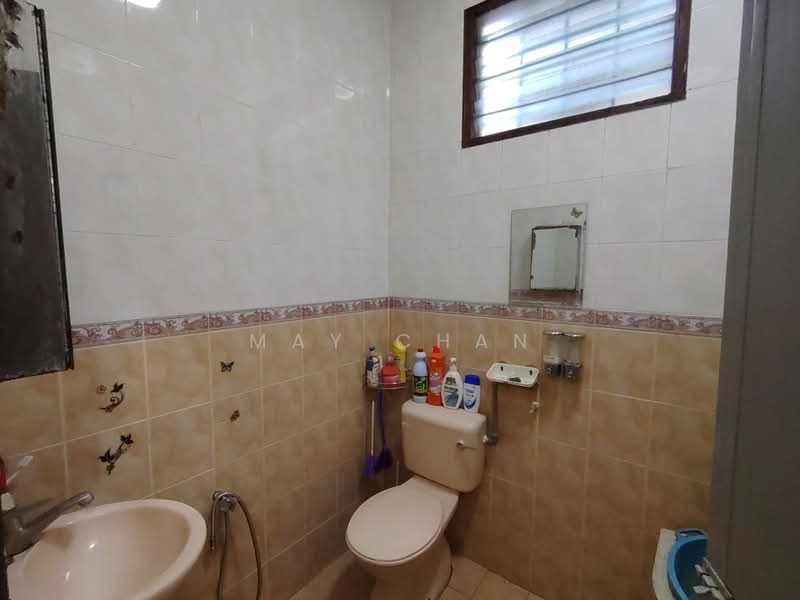 Rumah Teres 1 Tingkat untuk Dijual di Taman Kota Cheras (Cheras) - May Chan - Bathroom - PropertyGuru.com.my
