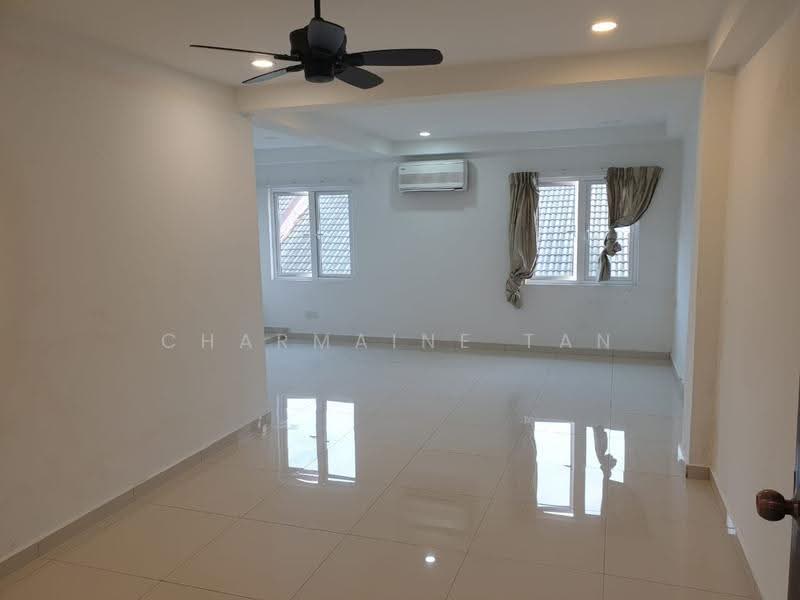 3-storey Terraced House for Sale in Taman Cheras Jaya (Cheras) - Charmaine Tan - Living Room - PropertyGuru.com.my