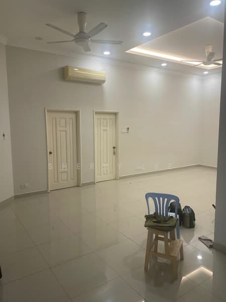 Kondominium untuk Dijual di Villa Puteri - Sherry Lee - Living Room - PropertyGuru.com.my