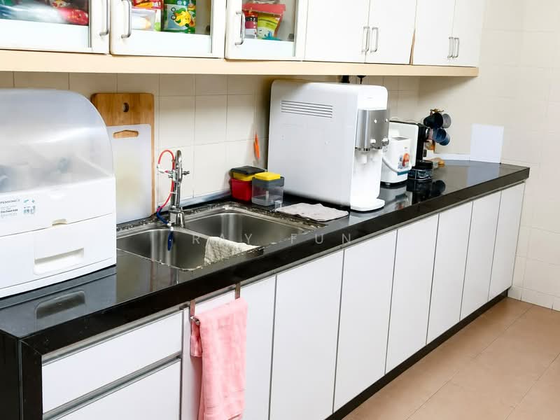 Condominium for Sale at Kondo Berjaya - Ray Fun - Kitchen - PropertyGuru.com.my