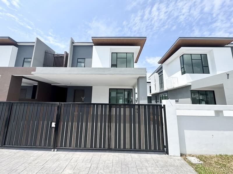 Rumah Berkembar untuk Dijual di Taman Gaya (Ulu Tiram) - Yik Tat - PropertyGuru.com.my