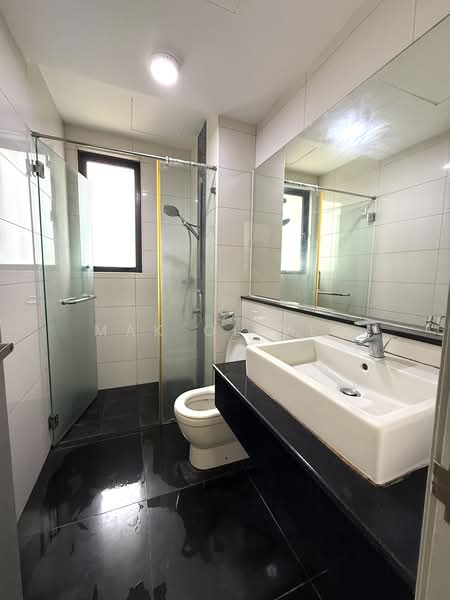 Kondominium untuk Disewa di KM1 West - Mak Oliver - Bathroom - PropertyGuru.com.my