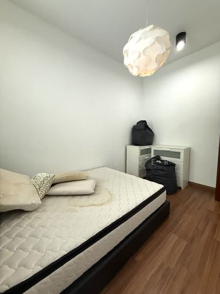 Kondominium untuk Disewa di KM1 West - Mak Oliver - Bedroom - PropertyGuru.com.my