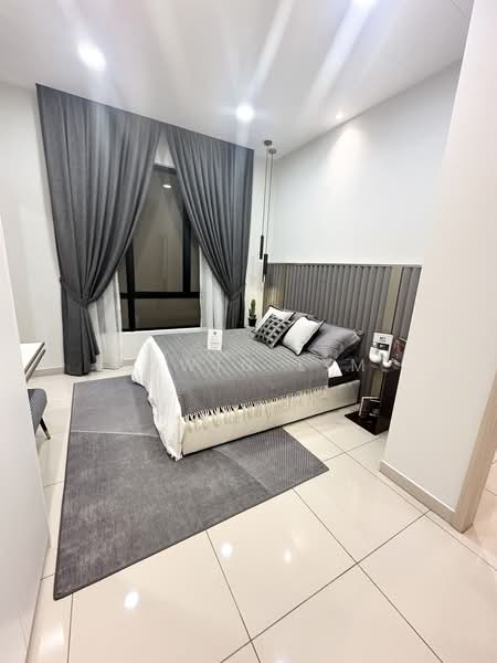 Service Residence for Sale at Paragon Gateway - Edwin Lim - Bedroom - PropertyGuru.com.my
