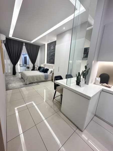 Service Residence for Sale at Paragon Gateway - Edwin Lim - Bedroom - PropertyGuru.com.my