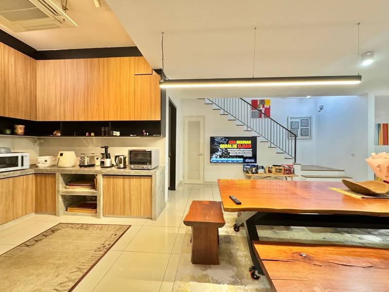Rumah Teres 3 Tingkat untuk Dijual di Bukit Jelutong (Shah Alam) - Azmi . - PropertyGuru.com.my