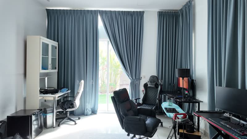 Rumah Teres untuk Dijual di Bandar Rinching (Semenyih) - May Chan - Study - PropertyGuru.com.my