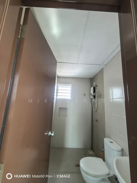 Apartment for Sale at Akasia Apartment - Mike Leong - Bathroom - PropertyGuru.com.my