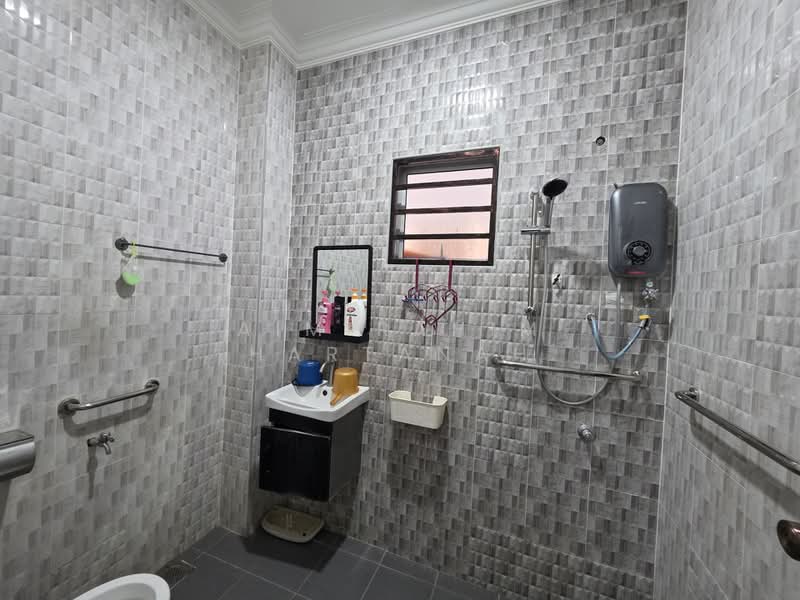 Bungalow for Sale in Taman Tenaga (Bandar Kinrara) - AimiRahim Hartanah - Bathroom - PropertyGuru.com.my